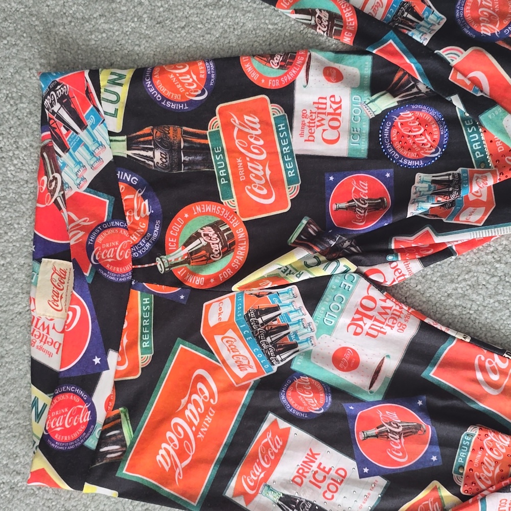 Coca Cola Leggings - Picture 2 of 3